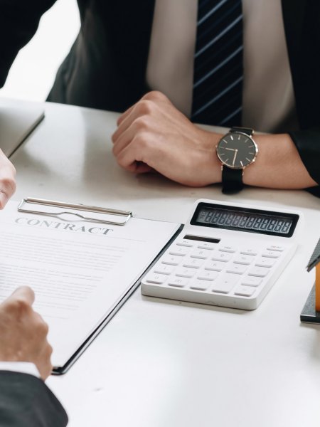 Customs clearance agent